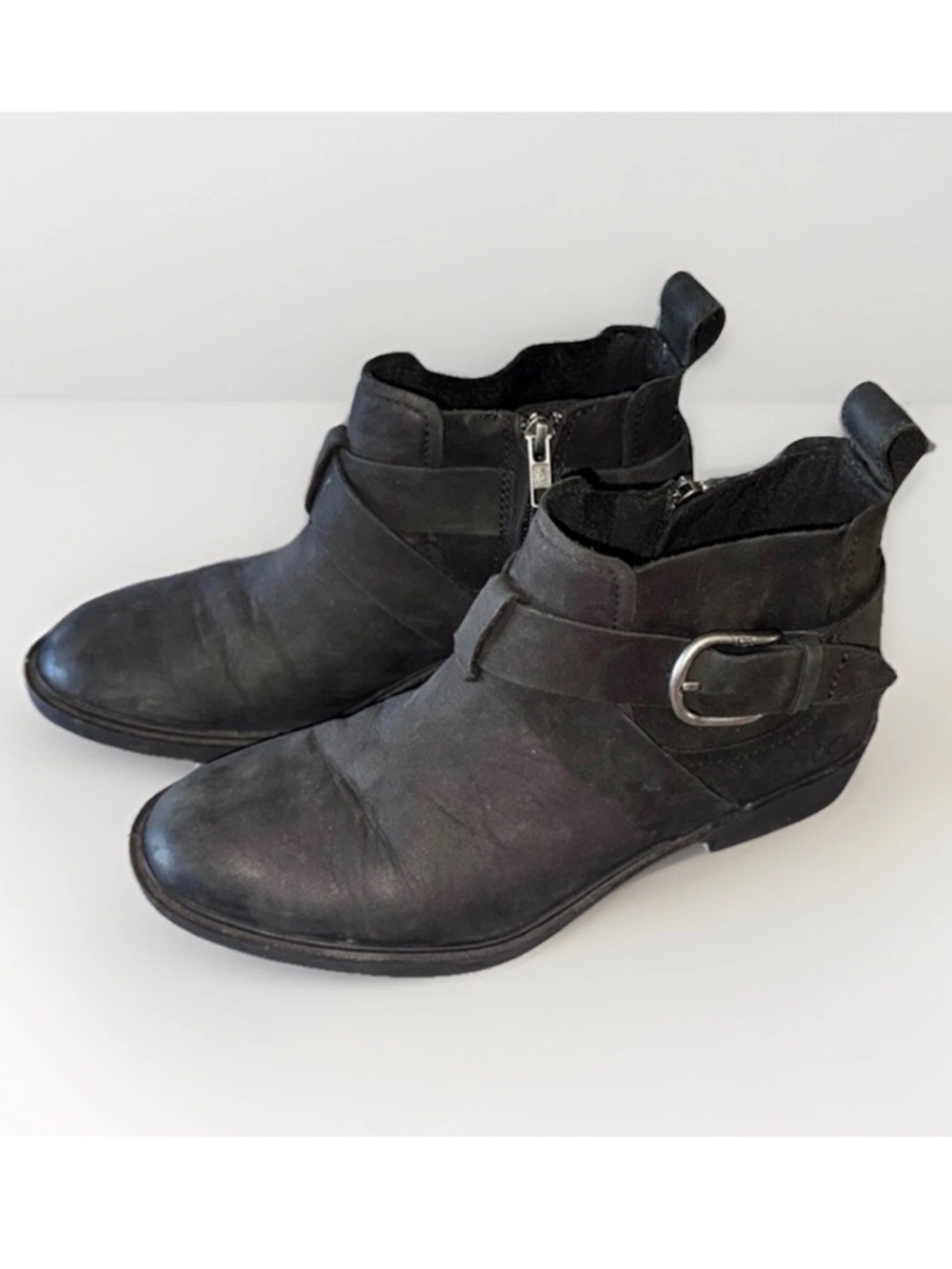 UGG Wylma Black Waterproof Leather Moto Ankle Boots Harness Buckle Zip Women 7.5